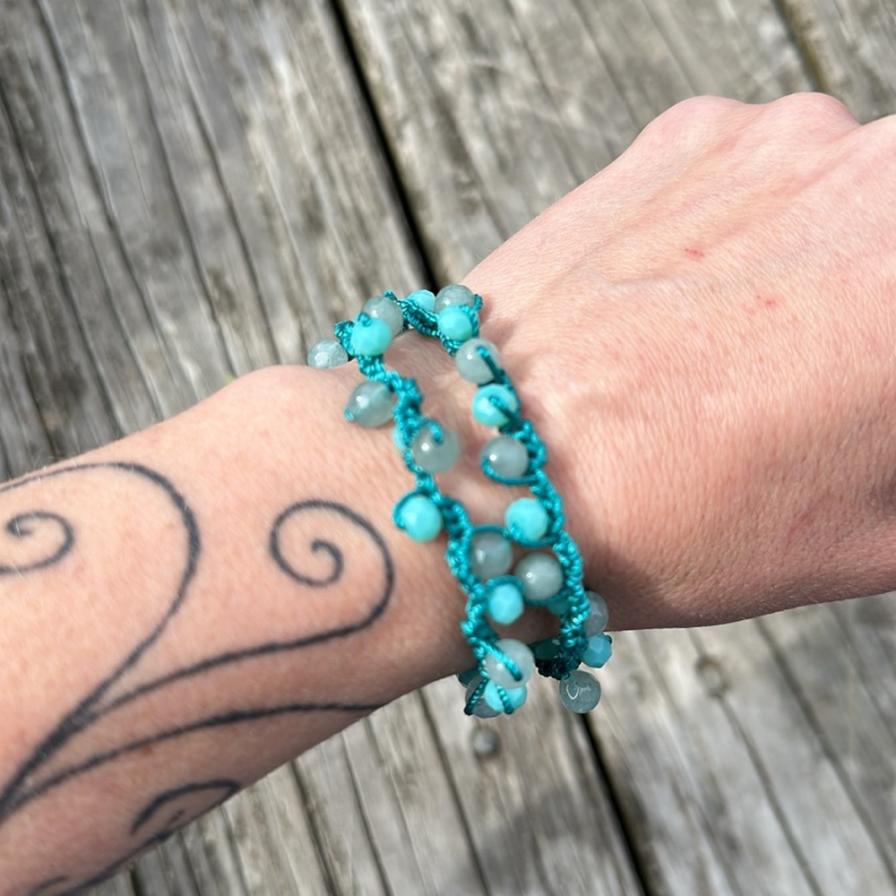 Apatite and crystal bracelet - Picture 3 of 7